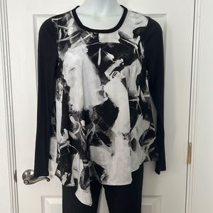 Like new Simply Vera Vera Wang raglan long sleeve top